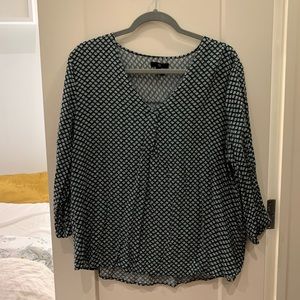 GAP Green patterned top